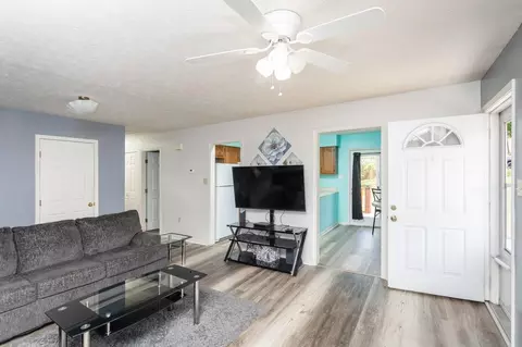 141 1st St, Broadway, VA 22815 photo 4