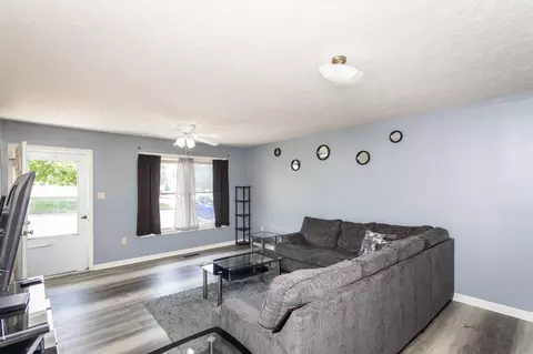 141 1st St, Broadway, VA 22815 photo 5