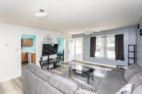 141 1st St, Broadway, VA 22815 photo 8