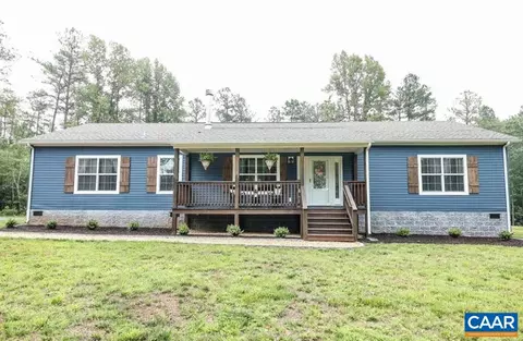 1756 Red Rd, Dillwyn, VA 23936