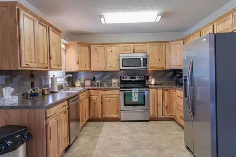 28 Old Draft Rd, Stuarts Draft, VA 24477 photo 7