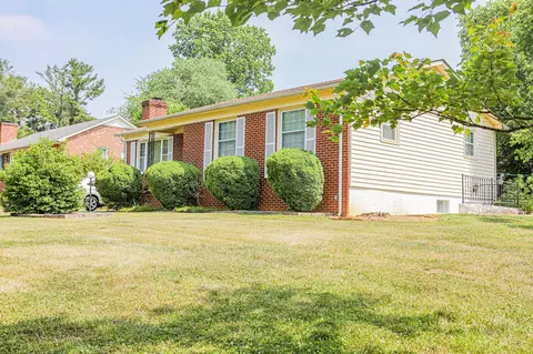 5530 Jamestown Rd, Crozet, VA 22932