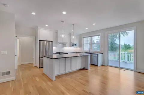 4016 Varick St, Charlottesville, VA 22901