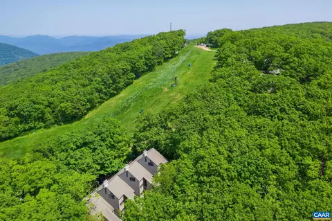 136 Eagles Ct Condos #136, Wintergreen Resort, VA 22967