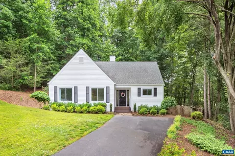1642 Stonecrop Ct, Charlottesville, VA 22902