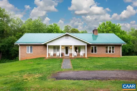 868 Halpin Ln, Charlotte Court House, VA 23923