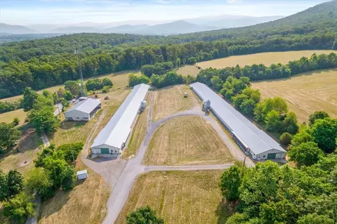 639 Hanse Mountain Ln, Elkton, VA 22827