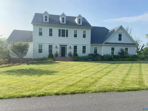 528 Ragged Mountain Dr, Charlottesville, VA 22903