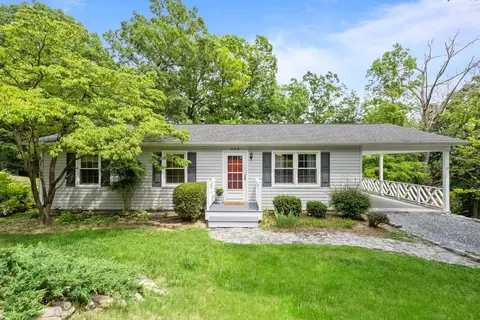 555 Hilltop Dr, Staunton, VA 24401