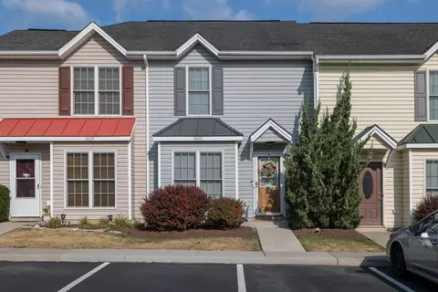 1044 Alexander Hamilton Ln, Harrisonburg, VA 22802
