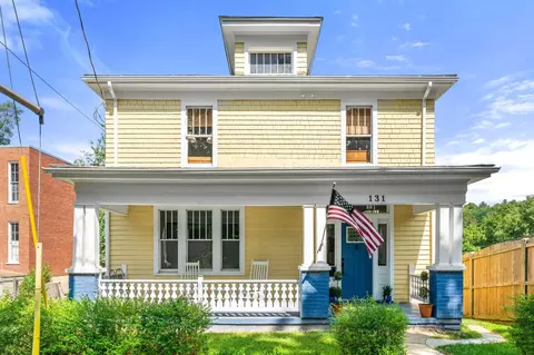 131 Sunnyside St, Staunton, VA 24401
