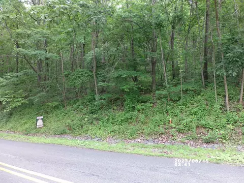 6 Reeds Gap Road, Lyndhurst, VA 22952