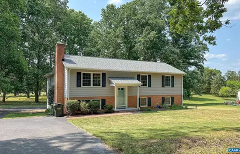 105 Terrybrook Dr, Charlottesville, VA 22911
