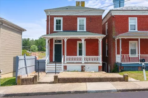 808 Maple St, Staunton, VA 24401