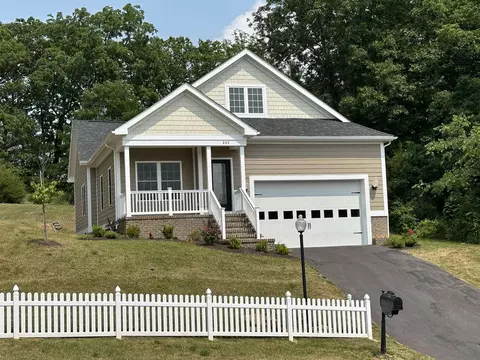 203 Bell Creek Dr, Staunton, VA 24401