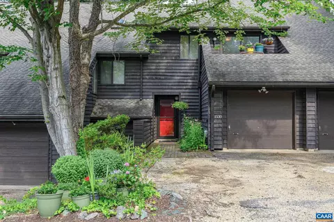 1530 Birnam Dr, Charlottesville, VA 22901