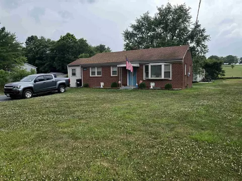 853 Old White Hill Rd, Stuarts Draft, VA 24477