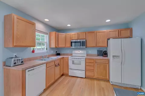 2 Riverside Dr, Palmyra, VA 22963 photo 9
