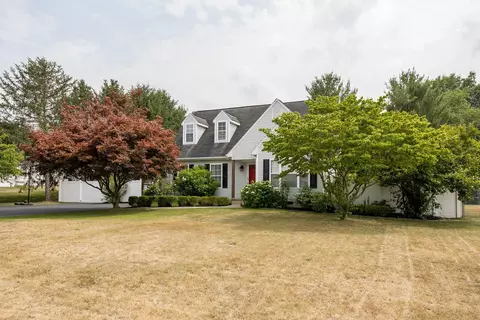 703 17th St, Grottoes, VA 24441