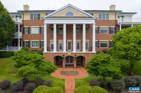 425 White Gables Ln #103, Charlottesville, VA 22903