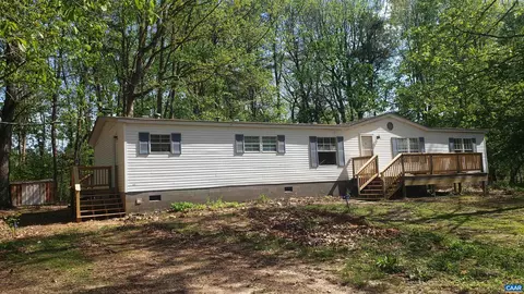 66 Brecks Ln, Farmville, VA 23901