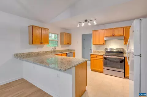 14 Hatchechubee Rd, Palmyra, VA 22963 photo 9