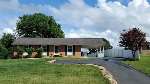 504 Mt Torrey Rd, Lyndhurst, VA 22952