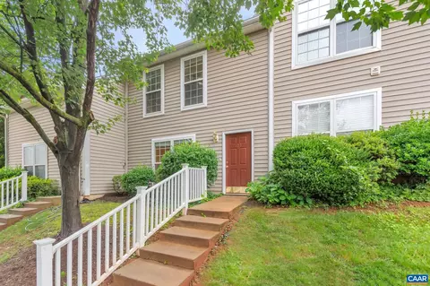 103 Waterbury Ct #103, Charlottesville, VA 22902