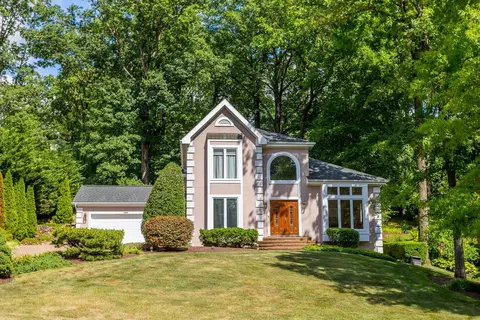 306 Fairway Dr, Harrisonburg, VA 22802