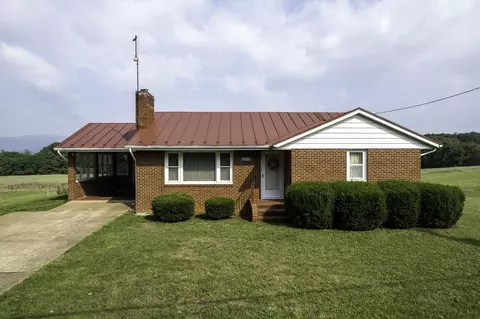 2615 Blose Rd, Elkton, VA 22827