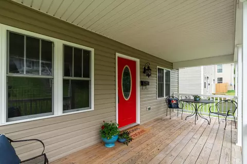 848 Grayson Ave, Waynesboro, VA 22980 photo 3