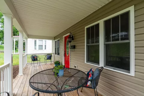 848 Grayson Ave, Waynesboro, VA 22980 photo 6