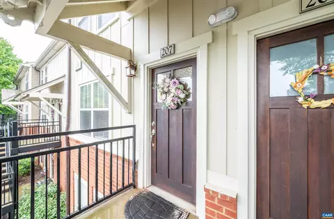 1855 Candlewood Ct #207, Charlottesville, VA 22903