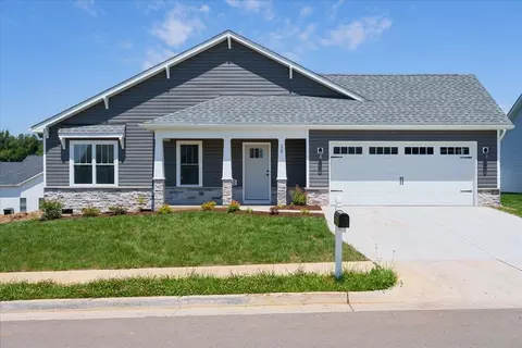 129 Langley Dr, Waynesboro, VA 22980