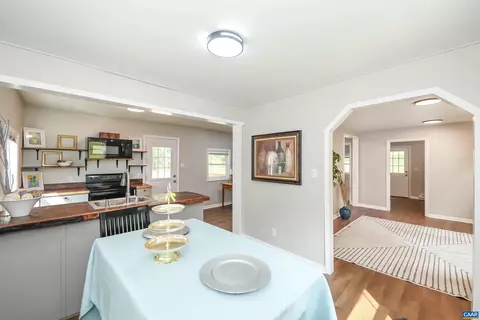 8901 Chestnut Grove Rd, Esmont, VA 22937
