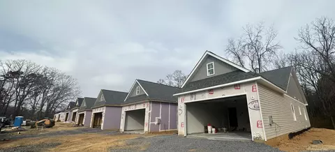 1235 Stocker St, Staunton, VA 24401