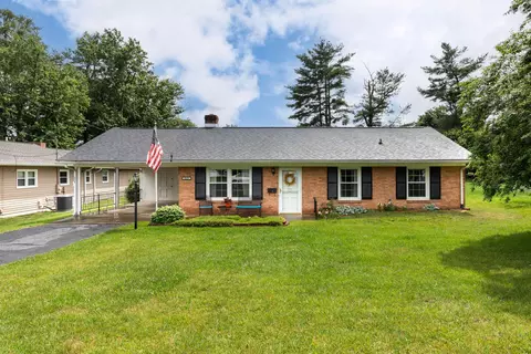 2310 Cortland St, Waynesboro, VA 22980