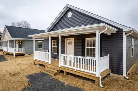 642 S Second St S, Shenandoah, VA 22849 photo 2