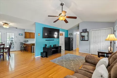 104 Iris Dr, Waynesboro, VA 22980 photo 10
