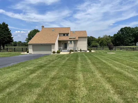 205 Vance Ln, Stuarts Draft, VA 24477