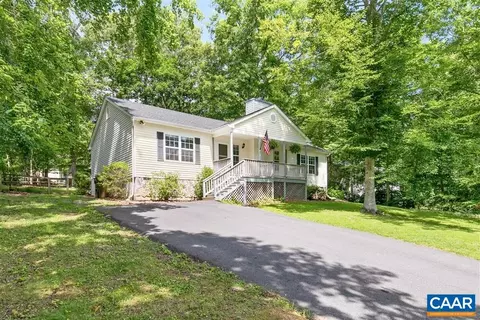 18 Hatchechubee Rd, Palmyra, VA 22963