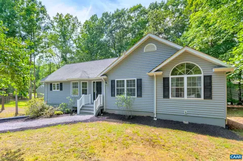74 Jefferson Dr, Palmyra, VA 22963