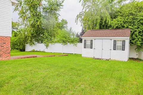21 Stuart Ave, Stuarts Draft, VA 24477 photo 13