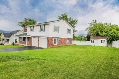 21 Stuart Ave, Stuarts Draft, VA 24477 photo 7