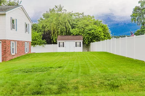 21 Stuart Ave, Stuarts Draft, VA 24477 photo 11