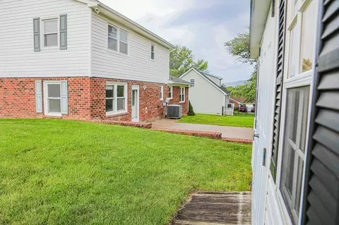 21 Stuart Ave, Stuarts Draft, VA 24477 photo 19