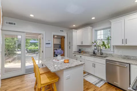 10 Todd Rd, Mount Sidney, VA 24467 photo 8