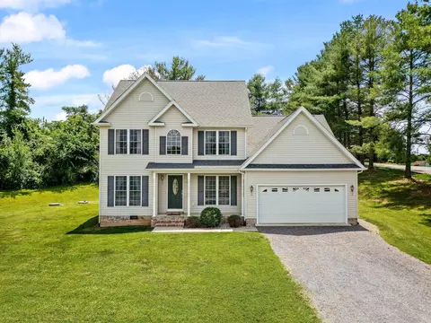 48 Greenville Farm Ln, Staunton, VA 24401