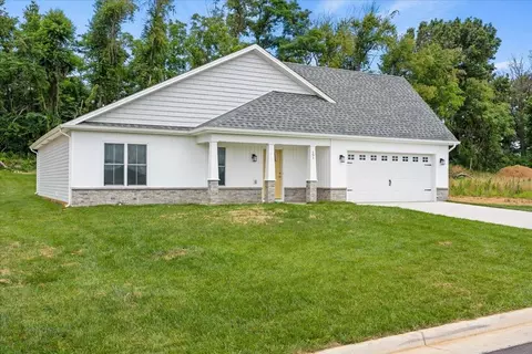 191 Lindburgh Dr, Waynesboro, VA 22980