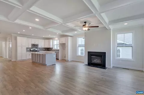 70 Pine Shadow Ct, Troy, VA 22974 photo 8